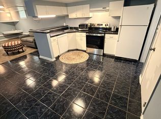 40 Ayres Dr #L, Stamford, CT 06905