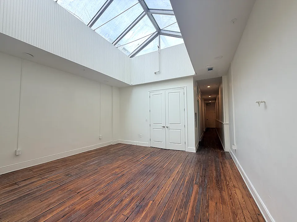 111 E Broad St #203
