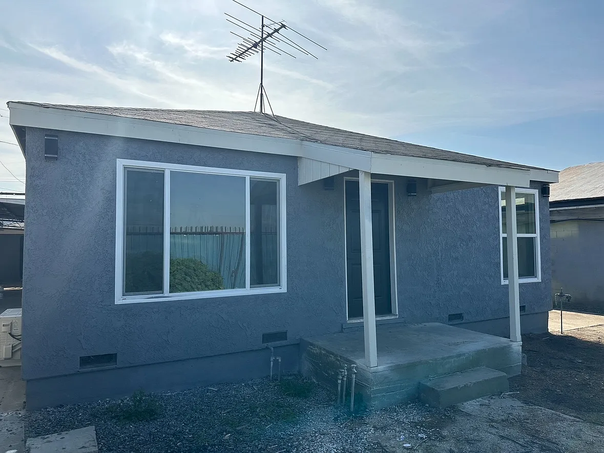 2 bed, $3,000 — Photo 1
