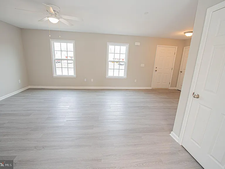 242 Morgans Ct — Photo 30