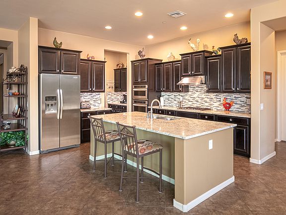 3rd image of 460 E Basket Carrier Way