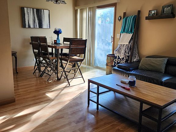 4th image of 216 Chesterfield Ct Unit B