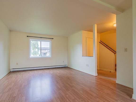 5th image of 1307 Bainbridge Blvd