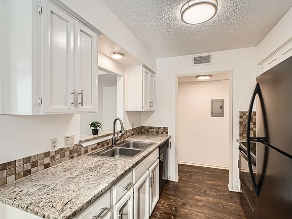 5th image of 1617 Wycombe St #B