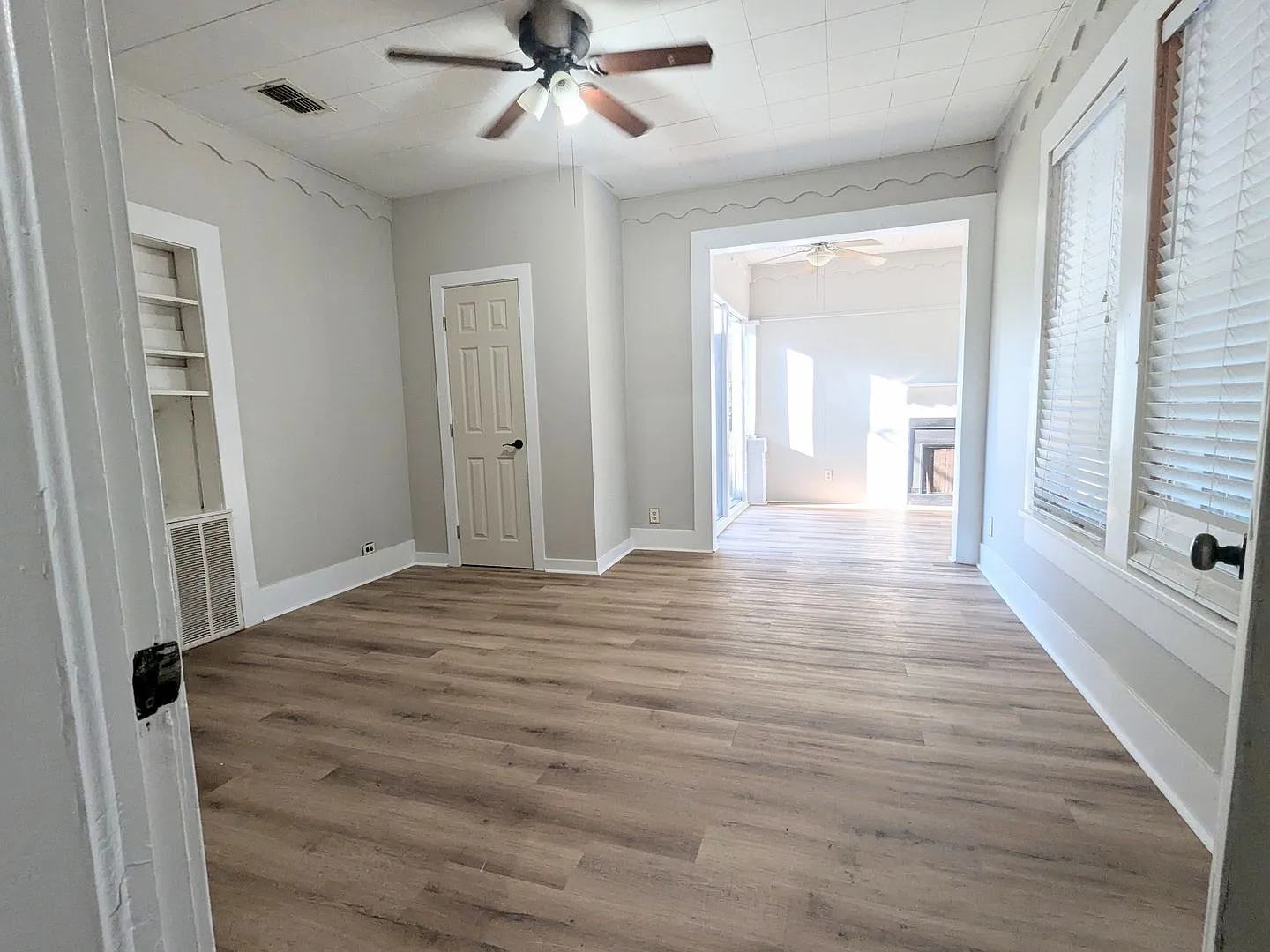 Available Now! - Charming Historic Home at 1916 Laurel St, Texarkana, AR — Photo 2