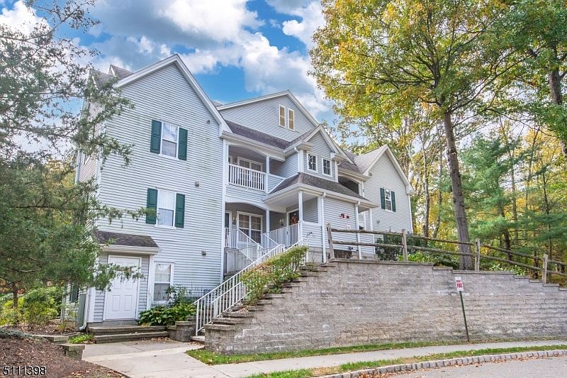 308 Chatfield Dr, Pompton Plains, NJ 07444 Zillow