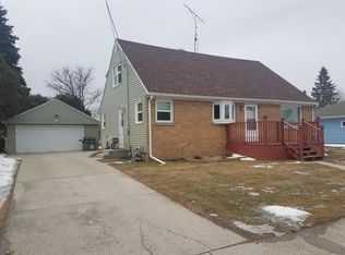 1234 S 25th St, Manitowoc, WI 54220