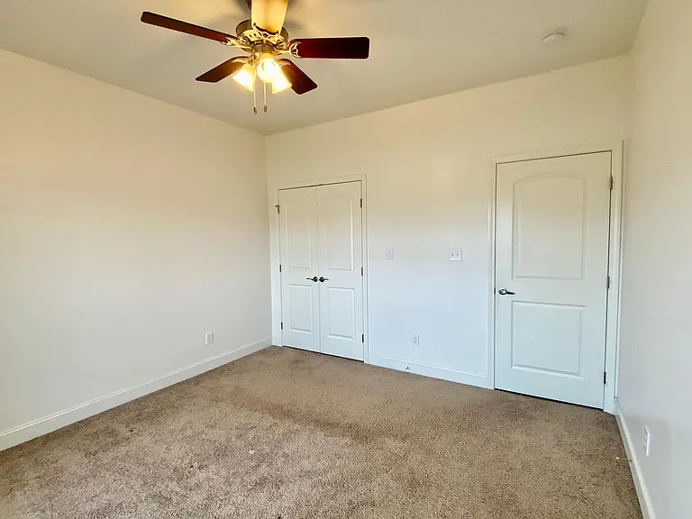115 Woodvale Dr — Photo 11