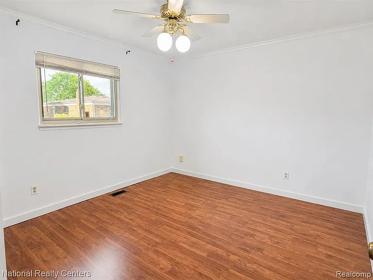 3621 Bates Dr — Photo 13