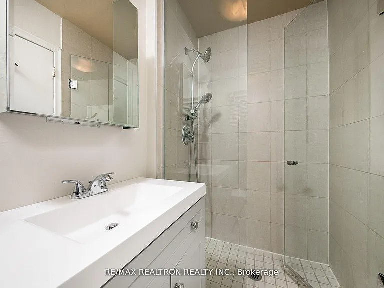 24 Highland Park Blvd — Photo 24