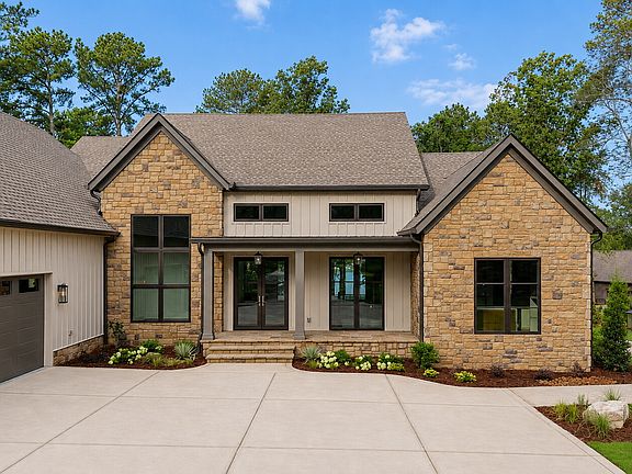 2nd image of 1000 Greyfield Rd