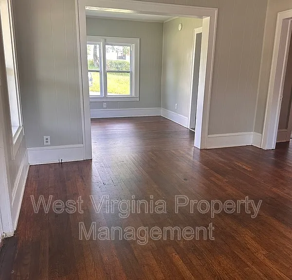1000 S Kanawha St — Photo 3