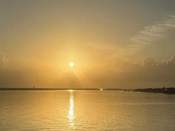 401 Lakeside Ln APT 203, Houston, TX 77058