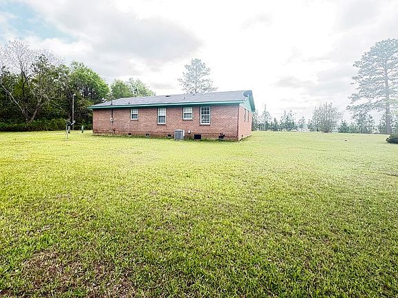 3rd image of 2208 Hatcher Hill Rd