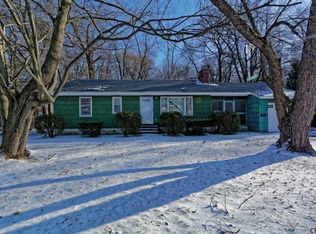 57 Parkwood Dr, Albany, NY 12205