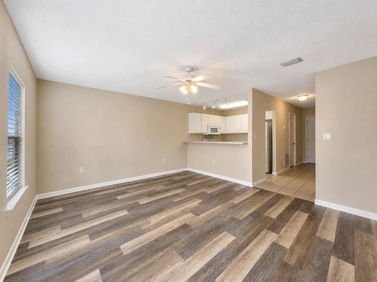 2 bed, 2.5 bath, 1248 sqft, $1,750 — Photo 4