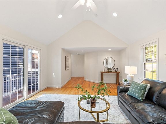4th image of 33 Birch Hill Rd