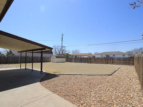 2nd image of 2221 Henry Dr