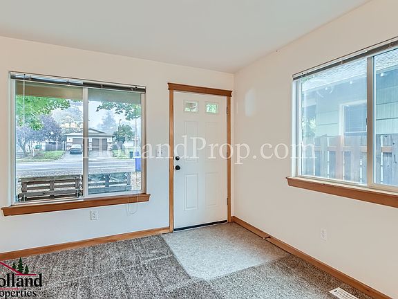 4th image of 6543-6547 SE Woodstock Blvd #6543