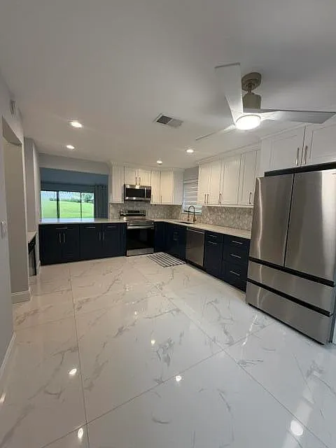 2 bed, 2.0 bath, 1517 sqft, $3,400 — Photo 2