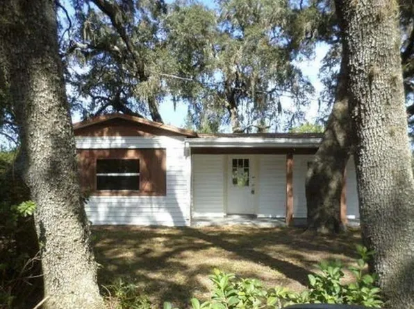 106 Pennsylvania Ave, Pomona Park, FL 32181