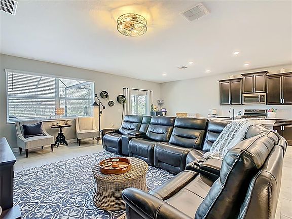 3rd image of 1055 OAK BLUFF DRIVE