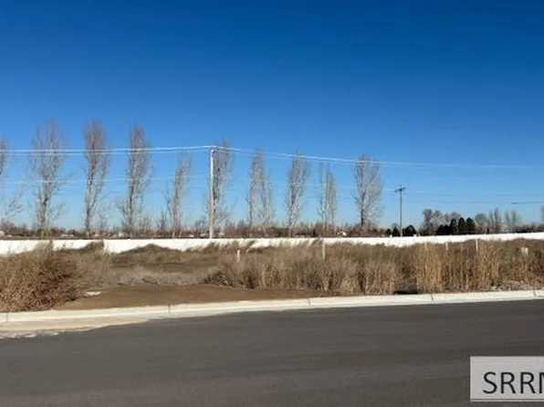 403&395 Birdie Thompson Dr, Idaho Falls, ID 83401