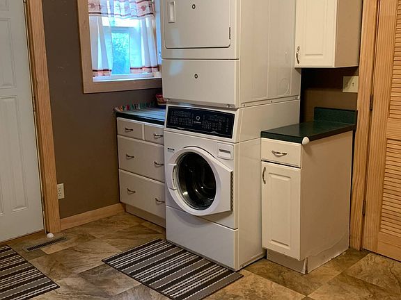 4th image of 57854 718th St