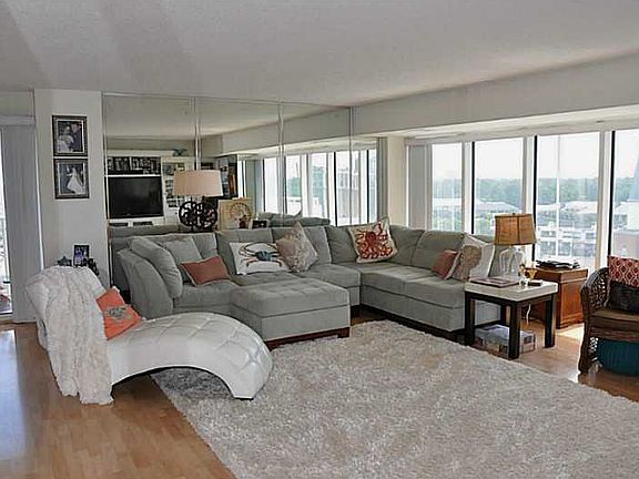 3rd image of 4004 Atlantic Ave APT 1002