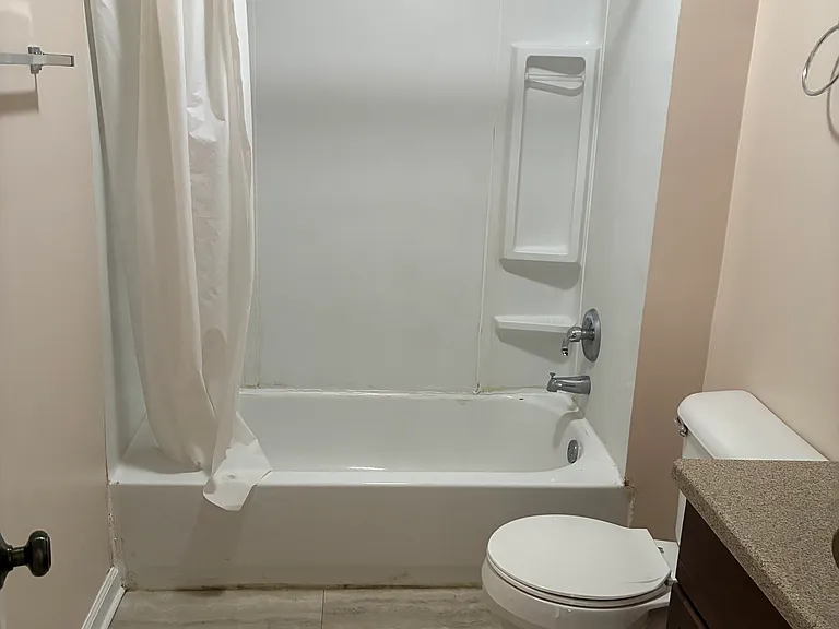 110 S Cass Ave #2-R — Photo 12