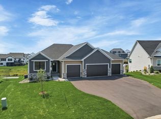 19573 Hammock Ave, Lakeville, MN 55044