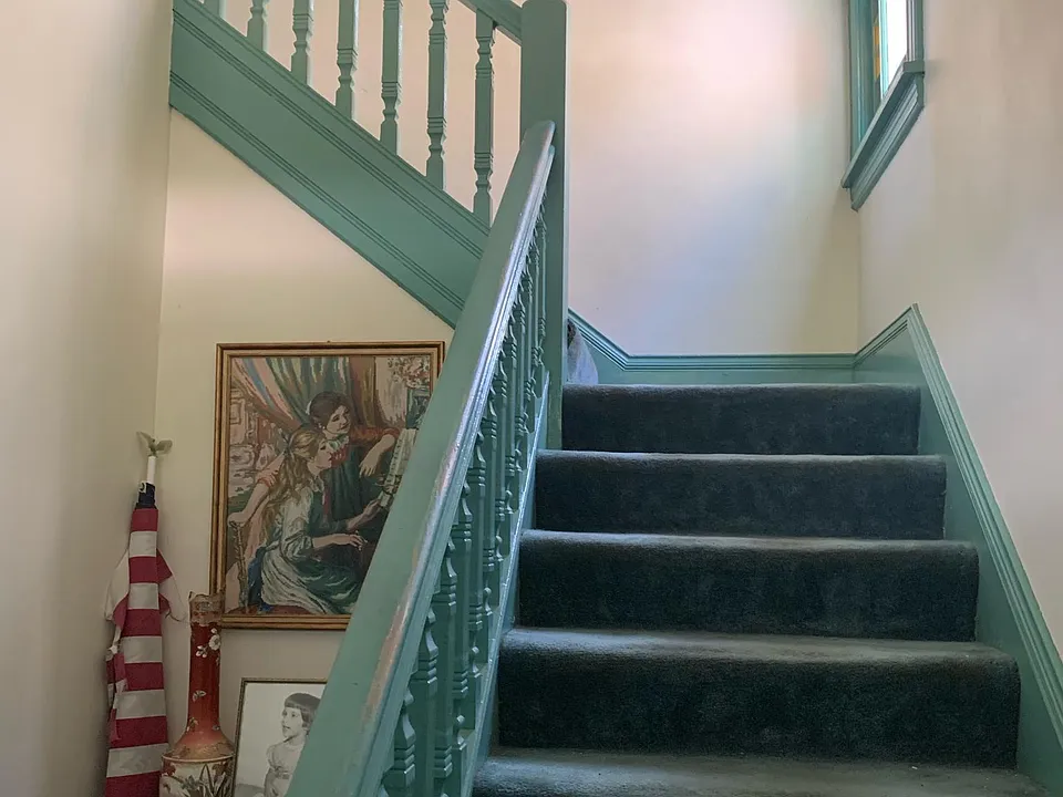 Front entry hall.