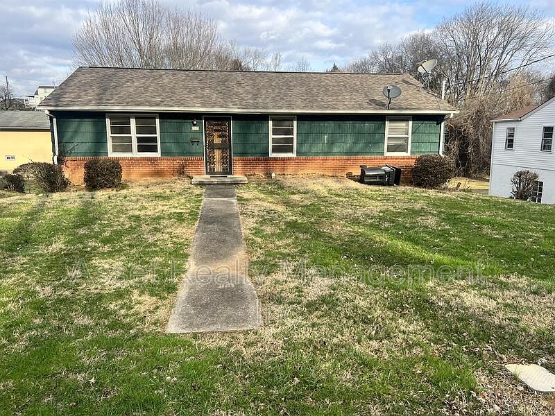 1st image of 3507 Lilac Ave
