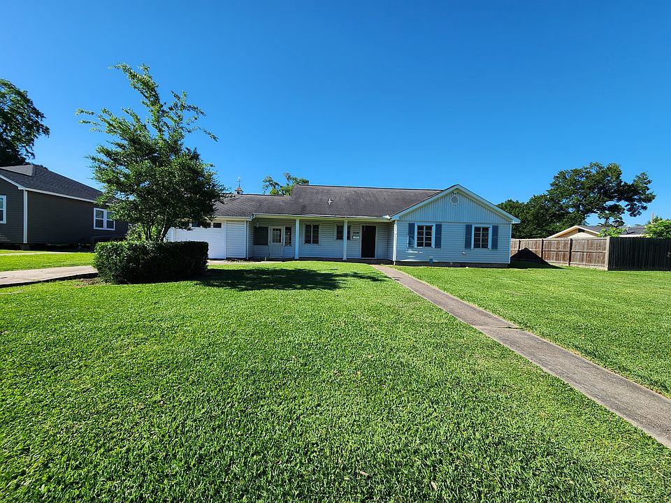 1st image of 3230 Dogwood Ln