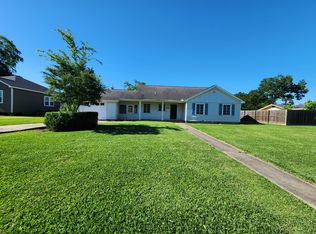 3230 Dogwood Ln, Beaumont, TX 77703