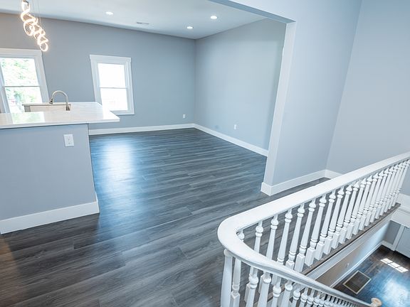 5th image of 2417 Kenton St #1