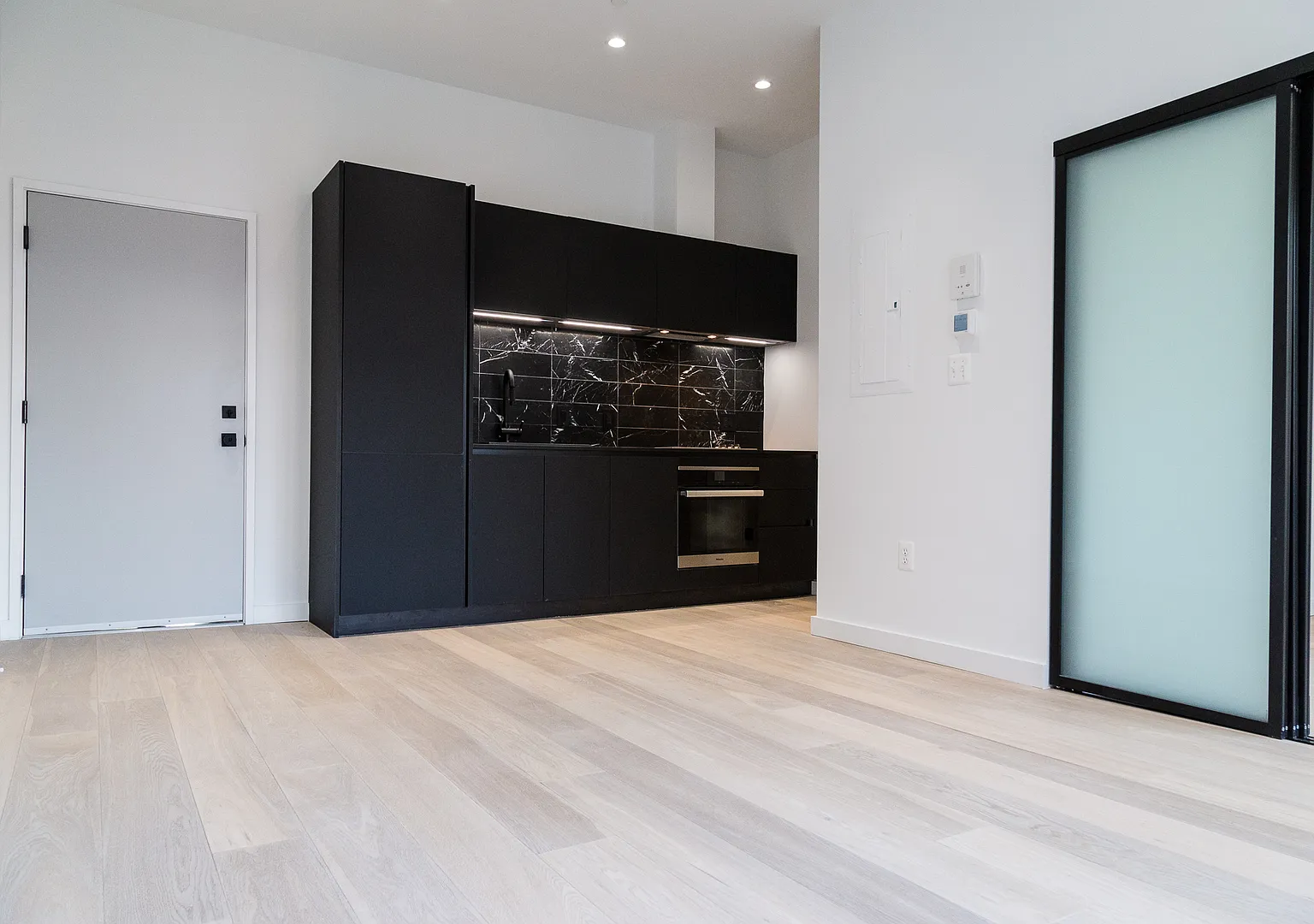 1443 Euclid St NW — Photo 2