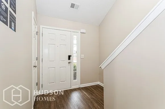 3 bed, 2.0 bath, 1565 sqft, $1,885 — Photo 3