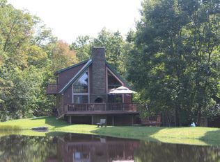 355 Sickler Pond Rd, Jermyn, PA 18433