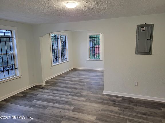 5th image of 1216 W 24th St