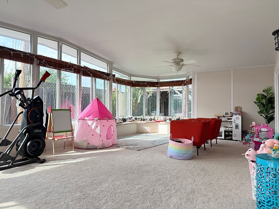 3-Season sunroom