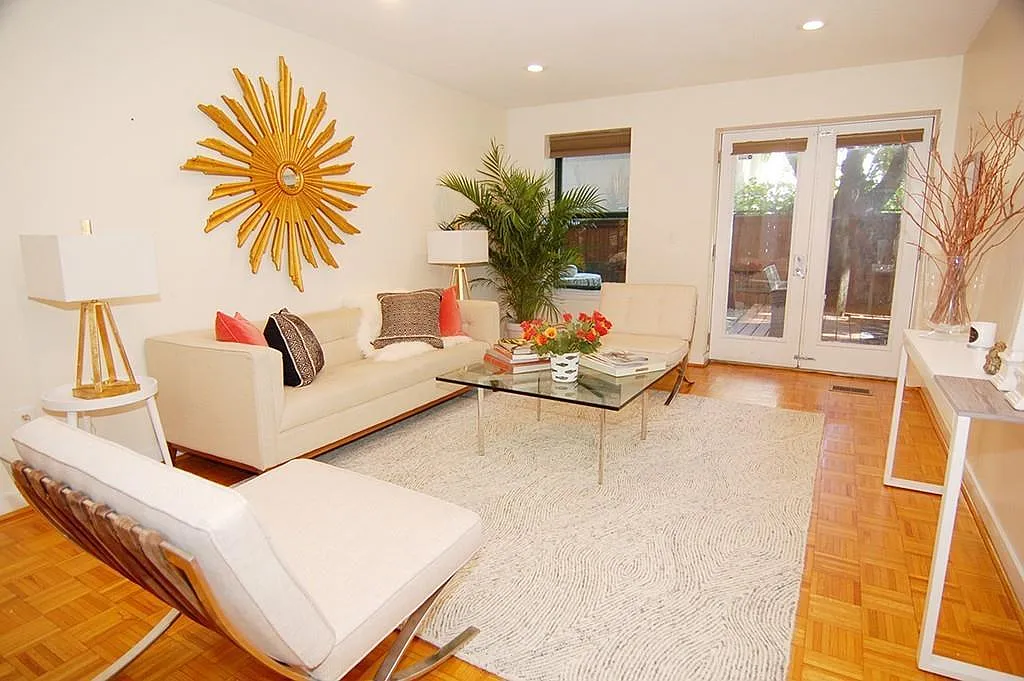 71 Fulkerson St — Photo 2