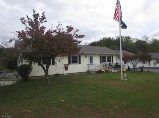 11 Lozaw Rd, Franklin, NJ 07416