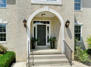 3465 Foxcroft Dr, Lewis Center, OH 43035