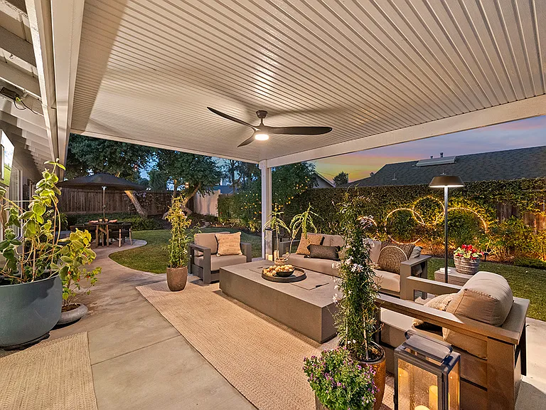 843 Bernard Dr — Photo 38