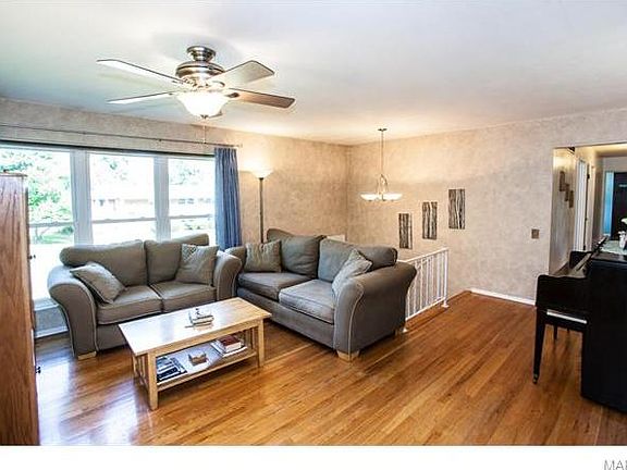 3rd image of 4550 Tauneybrook Dr