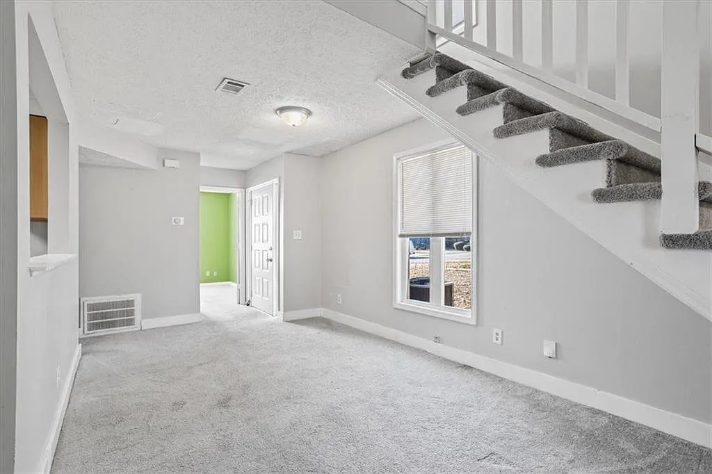 2 bed, 2.0 bath, 1070 sqft, $1,700 — Photo 4
