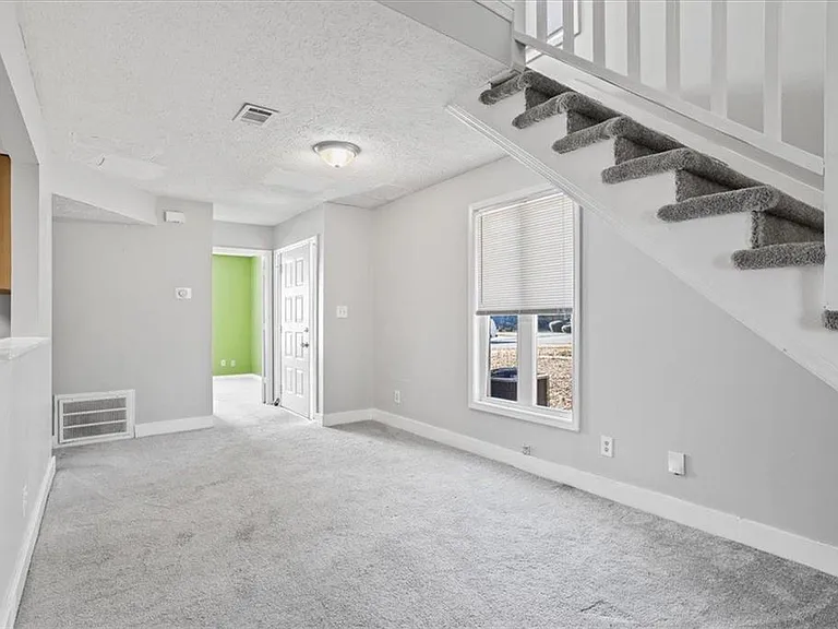 1675 Wynndowne Trl SE — Photo 4