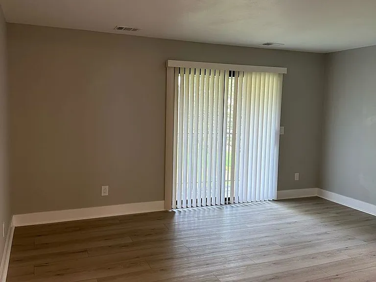 CherryVale Apartments — Photo 33