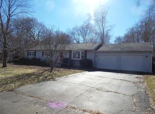 6 Green Meadow Rd, Milford, CT 06461